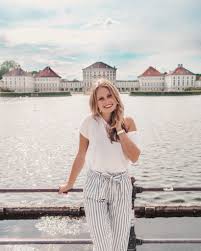 Schloss Schloss Nymphenburg Munchen Munich Fashion Outfit Look Instagram Inspiration Inspo Sommeroutfit So Fashion Short Sleeve Dresses Dresses With Sleeves