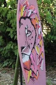 planche de surf customisee au posca boardcustom art a theme dessin coloriage barbie