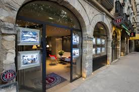 Facade Agence Barnes Lyon Agence Immobiliere Agence Immobilier