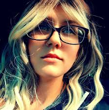 This wasn't about candy. This was about survival. The moment the machine  spilled, her nervous system panicked. You can literally watch her cycle  through: Freeze — stuck, silent, wide-eyed Flight — glancing