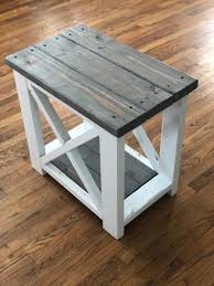 Farmhouse End Table In 2020 Farmhouse End Tables Coffee Table End Table Set Diy Coffee Table Plans