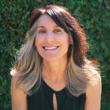 Robin Liggins's Instagram, Twitter & Facebook