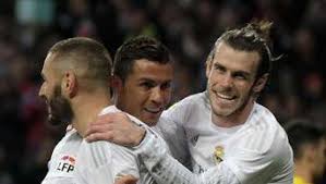 Karim mostafa benzema (born 19 december 1987) is a french professional footballer who plays as a striker for spanish club real madrid and the france national team. Karim Benzema Themenseite