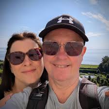 Heey good people! Thanks for letting me join the group🎸 Can some of you  tell me, what to buy of theese two beautys? They have just about the same  price!🎸🇳🇴