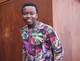 See contact information and details about tusse. Tousin Tusse Chiza Gor Debut Som Programledare For Barnradions Tjuvlyssnat Barnradion Sveriges Radio