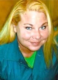 Ella Summers's Instagram, Twitter & Facebook