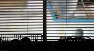 Im winter kommt es mitunter vor, dass die trockene heizungsluft die relative luftfeuchtigkeit in der wohnung drastisch senkt. Hohe Luftfeuchtigkeit Im Sommer Senken Luftentfeuchter