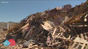 Most garden waste, as well as some types of food waste, can be composted. Boise Recycling Company Turns Wood Products Yard Waste Into Usable Materials Ktvb Com