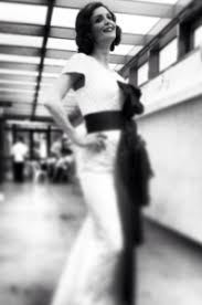 Μπορεί ο έρωτας να νικήσει τον πόνο;μία μητέρα αρχηγός. Dhmhtra Sigala Mia Egklhmatologos Sto Xwro Toy 8eamatos Kmag