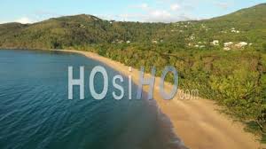 La guadeloupe va renforcer les restrictions face au coronavirus : Pointe A Pitre Confinement Covid 19 Guadeloupe Video Drone Footage