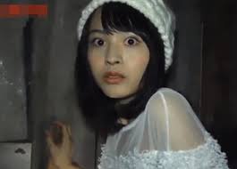 Cô gái rơi tự do bình thản thông báo về cái chết của mình, Ngôi Làng Tử Khí  là Crash Landing On You bản ma quái?