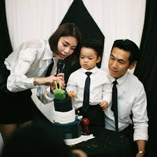 เป็นการทุ่มทุนกันแบบสุดๆสำหรับ 2 ครอบครัว กุศลมโนมัย และ อมิตรสูญ ที่ล่าสุดในงานวันเกิดฉลองอายุครบ 42 ปีของ ดีเจเพชรจ้า วิเชียร กุศลมโนมัย. à¸™ à¸§à¹€à¸„à¸¥ à¸¢à¸£ à¸«à¸£à¸£à¸©à¸² à¹€à¸¥ à¸ à¹€à¸žà¸Šà¸£à¸ˆ à¸² à¸ˆà¸£ à¸‡à¸«à¸£ à¸­à¹€à¸›à¸¥ à¸² à¹à¸Ÿà¸™à¸„à¸¥ à¸šà¹à¸« à¸–à¸²à¸¡ à¸«à¸¥ à¸‡à¹à¸¢à¸à¸• à¸§à¸¡à¸²à¸—à¸³à¸Š à¸­à¸‡à¸¢ à¸— à¸šà¹€à¸­à¸‡