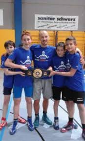 Laut frank bewig, gesundheitsstadtrat von spandau, waren die spielplätze teilweise überfüllt. Marcus Seite 6 Av Hardt