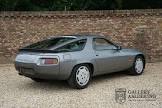PORSCHE-928