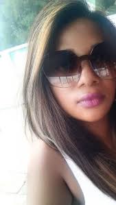 Ho an'ilay vehivavy niantso an-tarobia omaly sasakalina Nilaza fa leo sy  tena valalanina Ka avy nitsodrano an'ity rangahiny.. Izy moa tsy misy  an-daharana akory Fa feno be ny fony Ary tsy mila