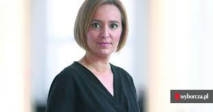 Karolina graduated from the poznan university of economics in poland. Oficjalnie Karolina Lewicka Nie Naruszyla Zadnej Z 16 Zasad Etyki Kodeksu Etycznego Dziennikarzy Tvp