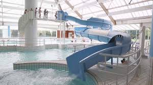 Cergy Pontoise L Agglomeration Un Toboggan Tout Neuf A La Piscine De L Axe Majeur Facebook