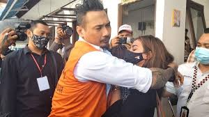 Ia dikenal sebagai drummer grup musik rock superman is dead. Prosecutor S Cassation Rejected Jerinx Sid Immediately Free