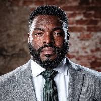 Deborah Hauer's Instagram, Twitter & Facebook