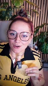 Jo de vosaltes entraría a la página web 🤭🤭, ., ., ., #angeleta  #sonnyangelfallera #fallerio #falles #valencia #CapCut