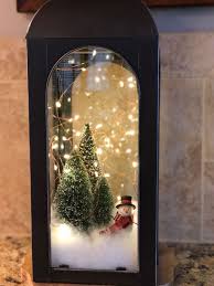 30 Awesome Christmas Lantern Decoration Ideas Decorgan Christmas Vignettes Christmas Lanterns Christmas Diy