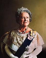 Elizabeth alexandra mary windsor was born at 02:40 on 21 april 1926, during the reign of her paternal grandfather, king george v.her father, the duke of york (later king george vi), was the second son of the king.her mother, the duchess of york (later queen elizabeth the queen mother), was the youngest daughter of scottish aristocrat the earl of strathmore and kinghorne. Elzbieta Bowes Lyon Wikipedia Wolna Encyklopedia