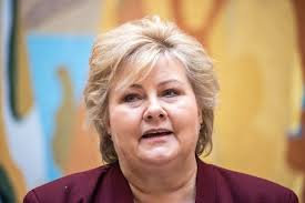 Conversation between anthony giddens, conni hedegaard, erna solberg and heidi sørensen at. Statsminister Erna Solberg Har Vaert I Politiavhor Vg