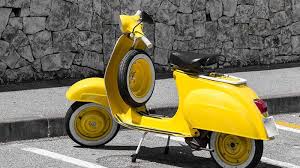 Memilih vespa sebagai kendarakan pribadi tentu menjadi nilai lebih. 15 Kata Kata Anak Vespa Keren Yang Menginspirasi Poskata