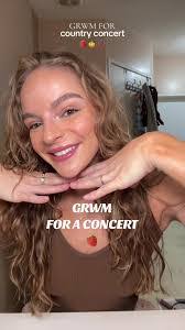 Harriet Cooney's Instagram, Twitter & Facebook