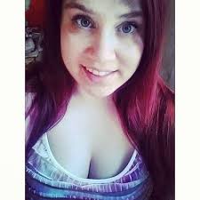 Melissa (@Mellydoll)