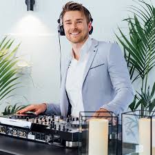 Top Wedding DJ Melbourne