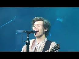 Just A Little Bit Of Your Heart Harry Styles Harry Styles Just A Little Bit Of Your Heart St Paul Youtube In 2020 Harry Styles Live Little Bit Of You