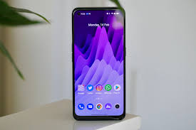 The Realme 9 Pro+ is as pretty as the ...