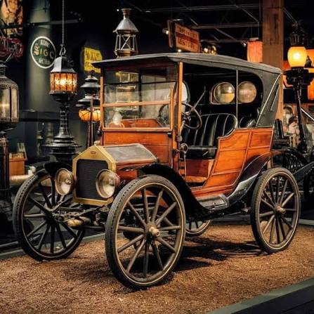 Rare 1900 photo of early motorcar in Bombay
