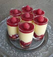 De Vous A Moi Mousses Chocolat Blanc Framboises Cuisine Pinterest Mousse Patisserie And Food