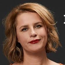 Anne Edmonds's Instagram, Twitter & Facebook