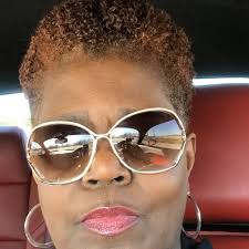 Jay z did this 🥹🥹 Rihanna reveals when she was 16 years old, Jay Z kept  her in a room until 3am & made her sign to him😳👀