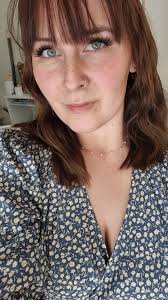 Hej. Der skulle vel ikk være nogen der sælger blommer her i nærheden 😁?  Fandt en opslag den anden dag fra Ikast, men det kan jeg ikk se længere 🤔 