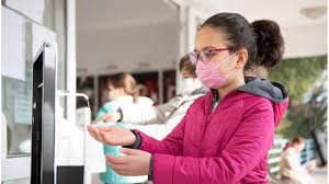 Ise ne zaman açılacağının belirsizliğini koruması, özel eğitim kurumlarını kapanma tehlikesi ile karşı karşıya bıraktığı bildirildi. Okullar Kapanacak Mi Kirmizi Illerde Egitim Nasil Olacak Son Dakika Haberleri