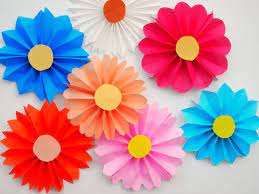 The flowers you have learned above are easy to make for younger kids. How To Make Paper Flowers The Easiest Way Ever Diy Candy