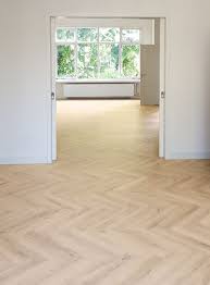 pin op floer visgraat laminaat vloeren