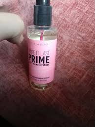 face primer makeup and setting spray