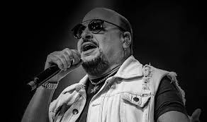 Diagnosticado com linfoma, um câncer no sistema linfático, o músico passou por transplante de medula óssea autólogo. Morre Paulinho Vocalista Do Roupa Nova Aos 68 Anos Istoe Independente