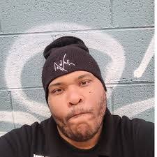 Troy Gardiner's Instagram, Twitter & Facebook