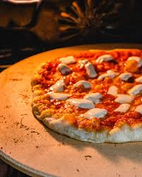 Lass dir dein essen einfach liefern. Homemade Margherita Pizza Secrets For Perfect Dough Sauce