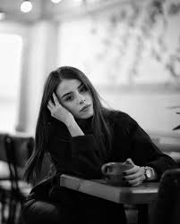 نيو فاتنة الحفرة اكشين بأطلالة جديدة وانتقلت العدوى من جومالي بالأبيض والأسود cukur portrait turkish beauty turkish actors