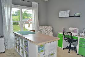 Ikea Hacks Sind Tricks Um Ikea Produkte Auf Eine Andere Art Zu Verwenden Als Fur Die Sie Ursprung Sewing Room Design Craft Tables With Storage Craft Table Diy