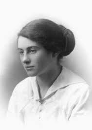 Great War Hairstyle Chignon Womens Hairstyles Older Women S Hairstyles Hairstyle