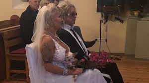 Ginger costello und bert wollersheim haben sich getraut. Schick Bert Und Ginger Wollersheims Zweiter Hochzeits Look Promiflash De