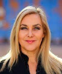 Se pone una alerta de contenido ya que el tema es político se tratara con el mayor respeto y daremos la nota con hechos. Datei Pamela Jiles Moreno Jpg Wikipedia